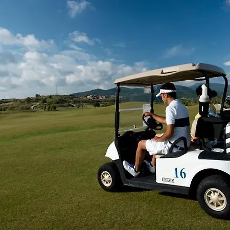 Golf & Peacock 33, 2.kat * Kusadası